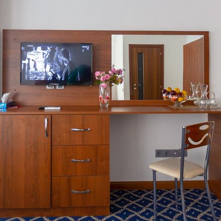 Demir Yol Plaza Hotel Баку Екстериор снимка