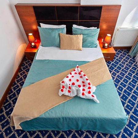 Demir Yol Plaza Hotel Баку Екстериор снимка