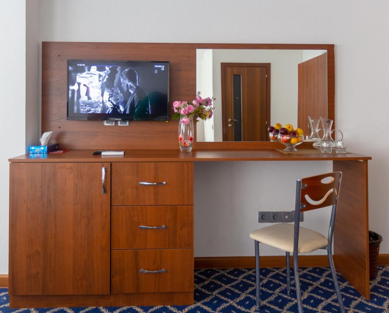 Demir Yol Plaza Hotel Баку Екстериор снимка