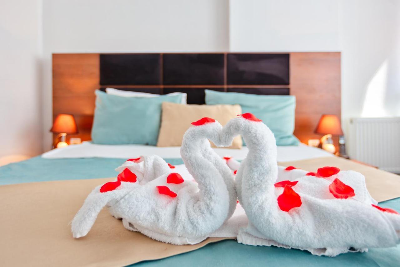 Demir Yol Plaza Hotel Баку Екстериор снимка